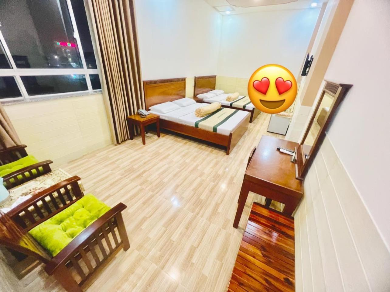 Xuan Huynh 3 Hotel Soc Trang Dış mekan fotoğraf
