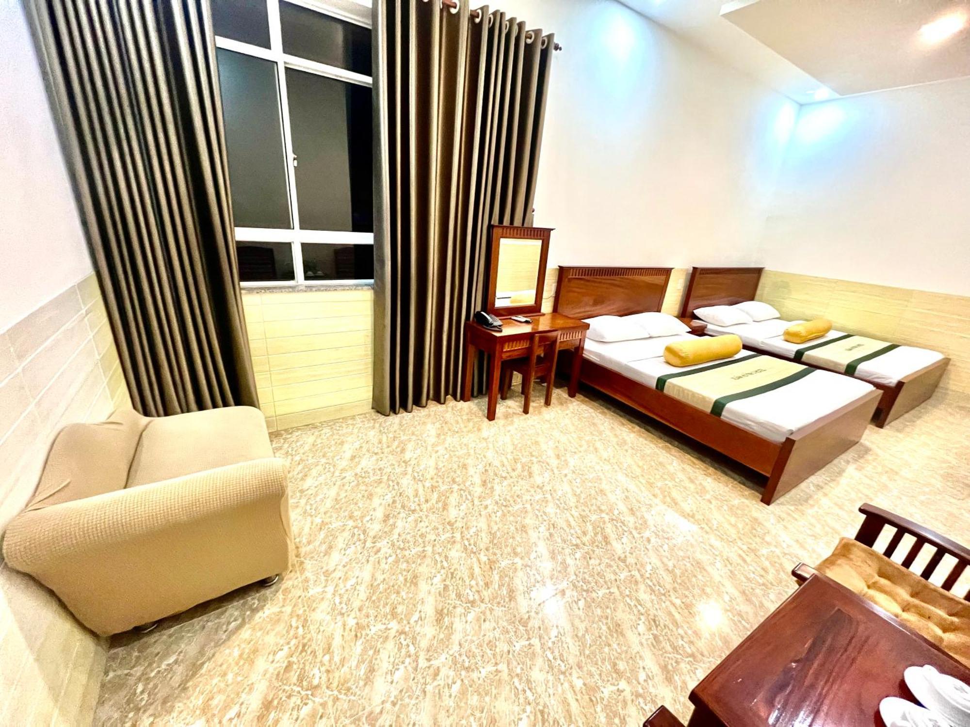 Xuan Huynh 3 Hotel Soc Trang Dış mekan fotoğraf